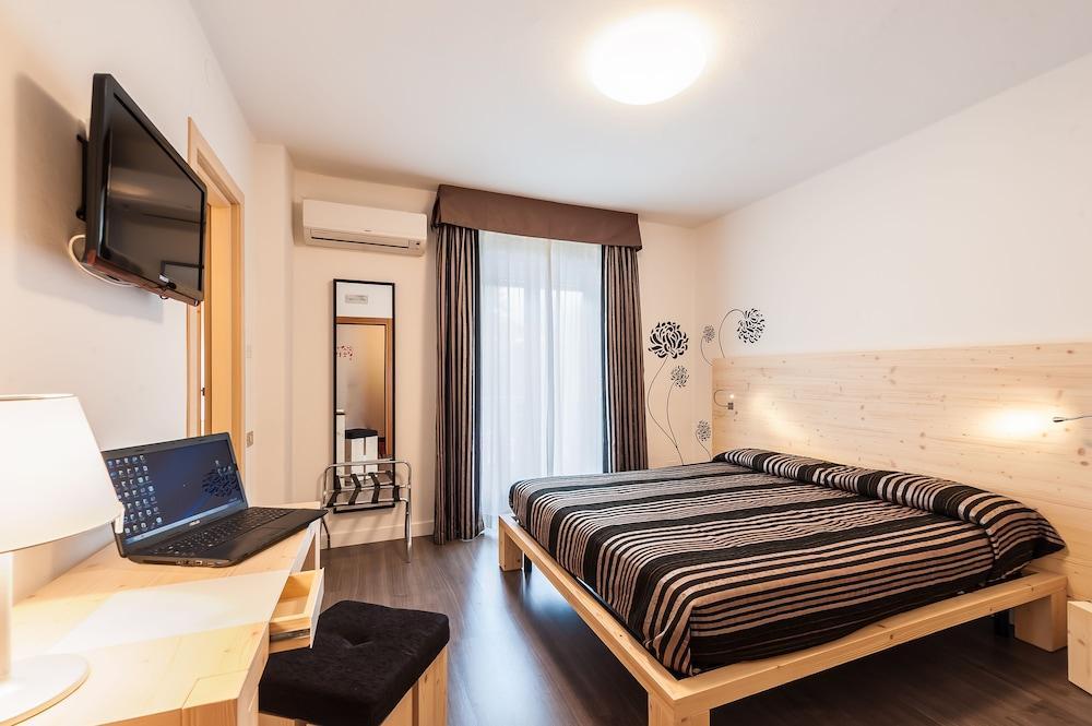 Hotel Al Sorriso Greenpark&Wellness Levico Terme Exterior foto