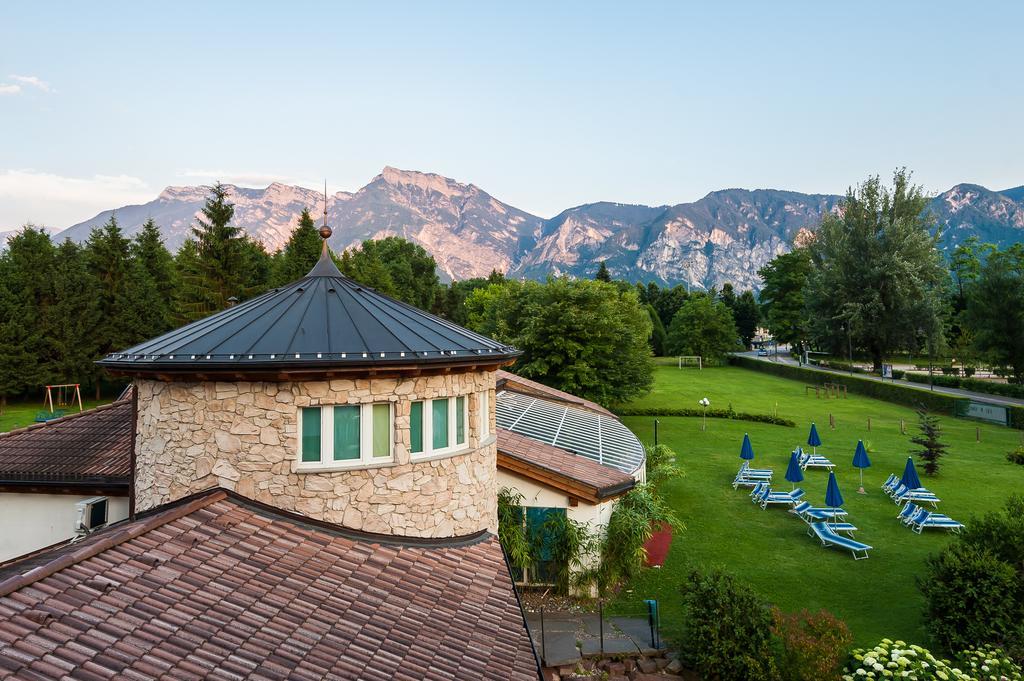 Hotel Al Sorriso Greenpark&Wellness Levico Terme Exterior foto