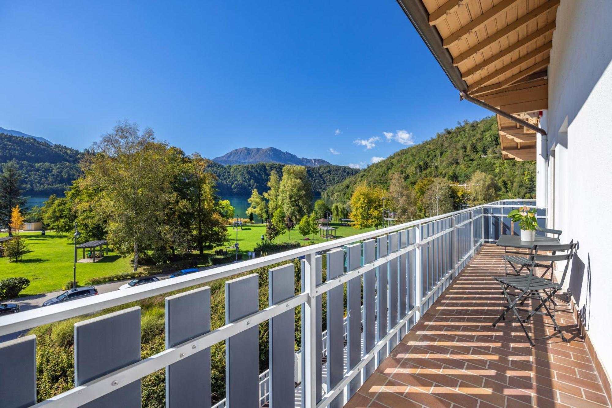 Hotel Al Sorriso Greenpark&Wellness Levico Terme Zimmer foto