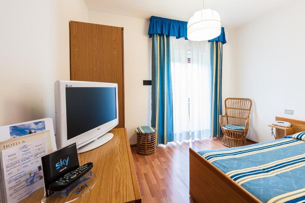 Hotel Al Sorriso Greenpark&Wellness Levico Terme Zimmer foto