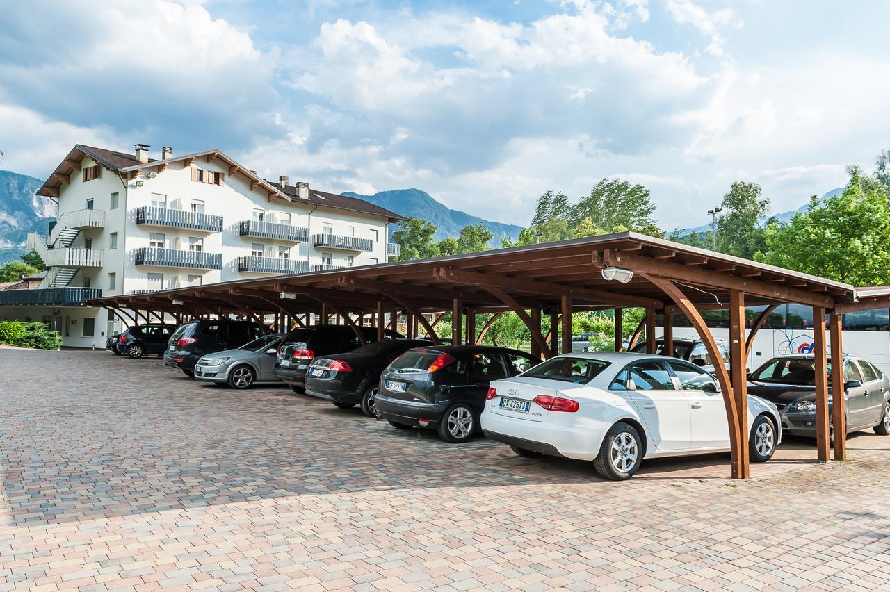 Hotel Al Sorriso Greenpark&Wellness Levico Terme Exterior foto