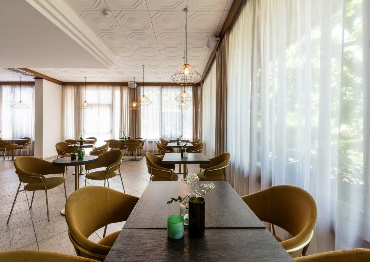 Hotel Al Sorriso Greenpark&Wellness Levico Terme Exterior foto